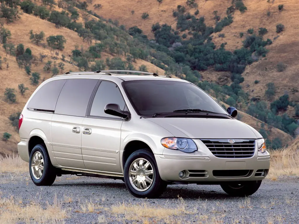 Chrysler Town and Country 4 поколение, рестайлинг, минивэн (02.2004 - 07.2007)